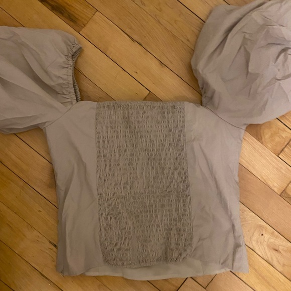 Puff sleeve top, cup detail - Picture 7 of 7